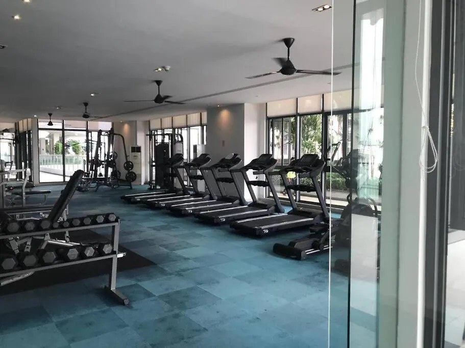 Apartment 3B.2R.6Pax~R&F 5 To10 Mins Citysquare Ciq Jb Sentral Johor Bahru Malaysia